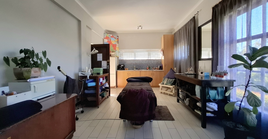 8 Bedroom Property for Sale in Old Place Western Cape